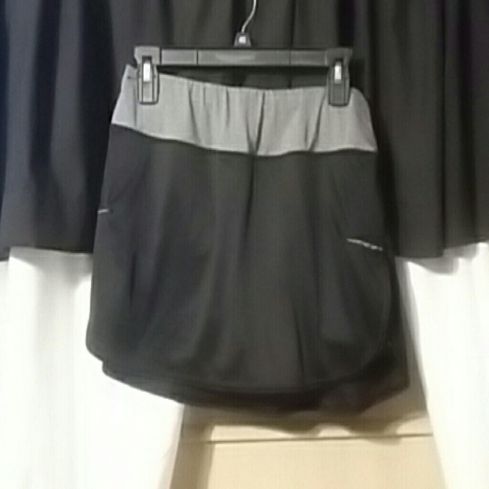 Womens active workout skirt/skort